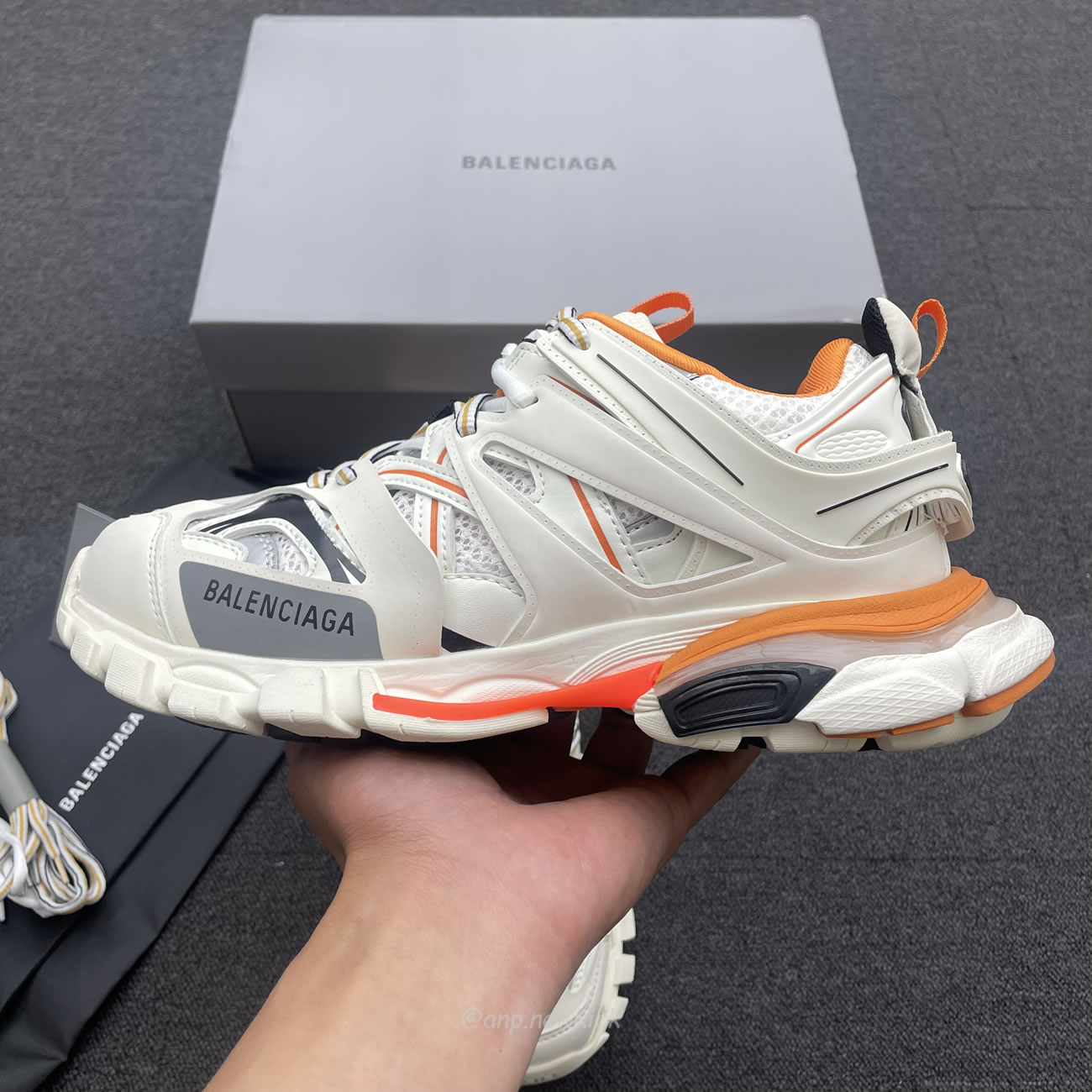 Balenciaga Track White Orange Womens 542436 W1gb1 9059 (2) - newkick.org